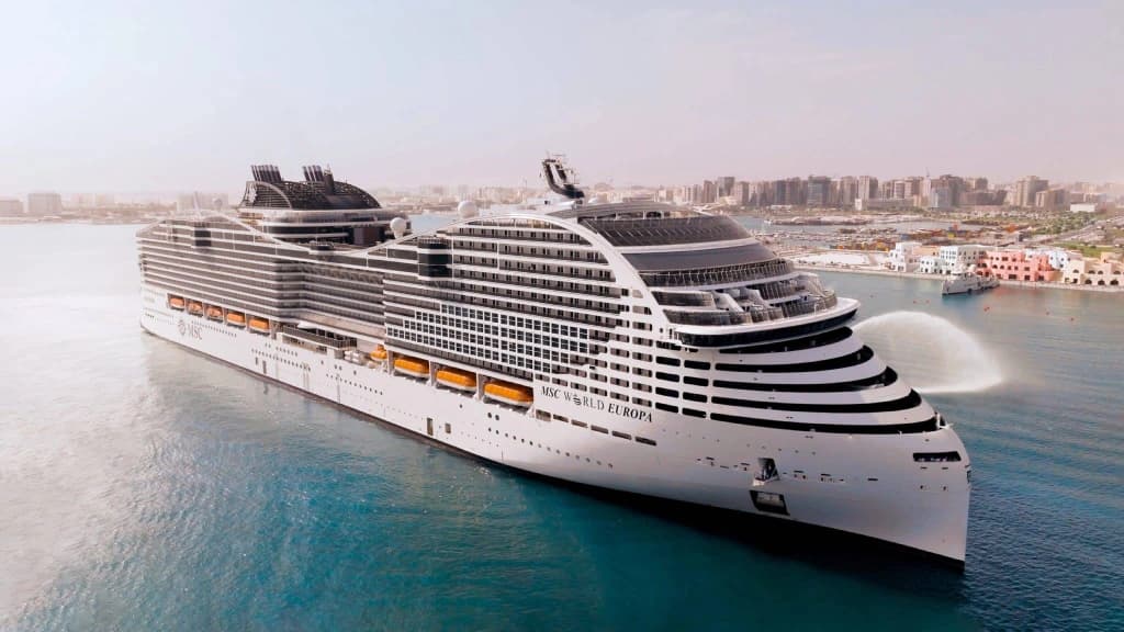 Navă MSC Cruises — partener J'Info Tours România